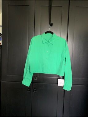 Cropped Oversized Button-Front Blouse in Bright Green